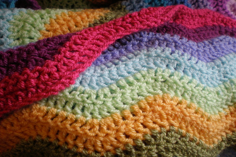 Jak si vyrobit měkkou háčkovanou deku: 4 jednoduché kroky