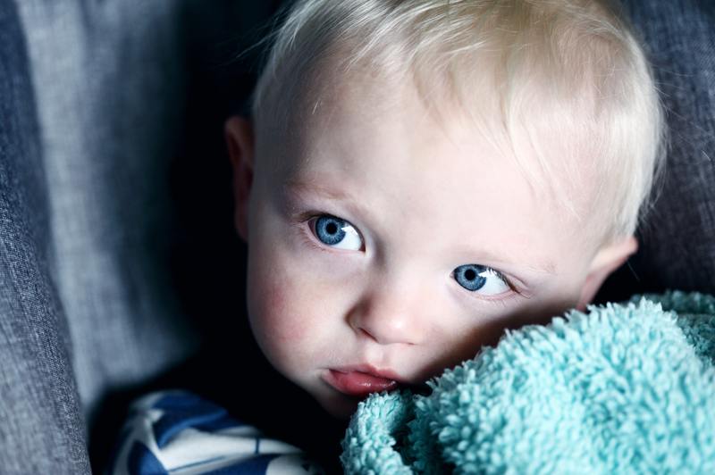 Kdy může batole spát s dekou: Základní rodičovský průvodce