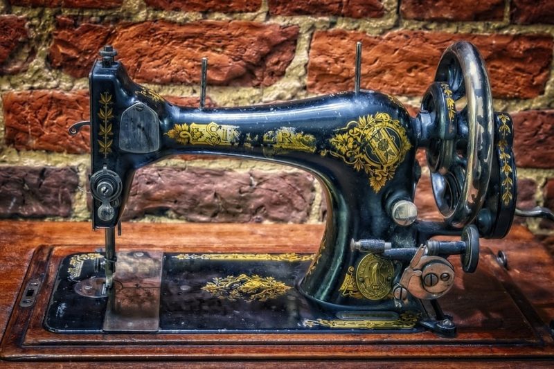 Jak používat starý šicí stroj: 3 kroky