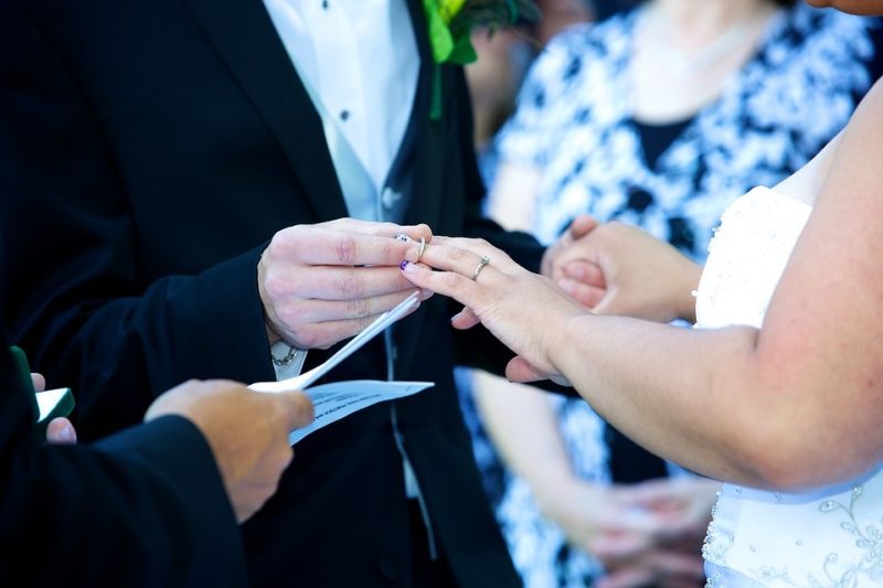 Jak dlouhé by měly být svatební sliby: Nejlepší tipy na psaní