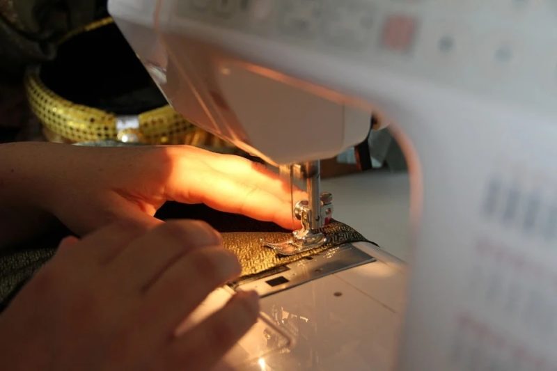Jak vyměnit žárovku v šicím stroji Singer