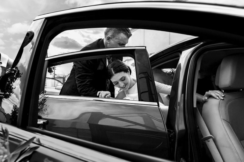 Jak vyzdobit auto na svatbu: 3 nápady na zdobení