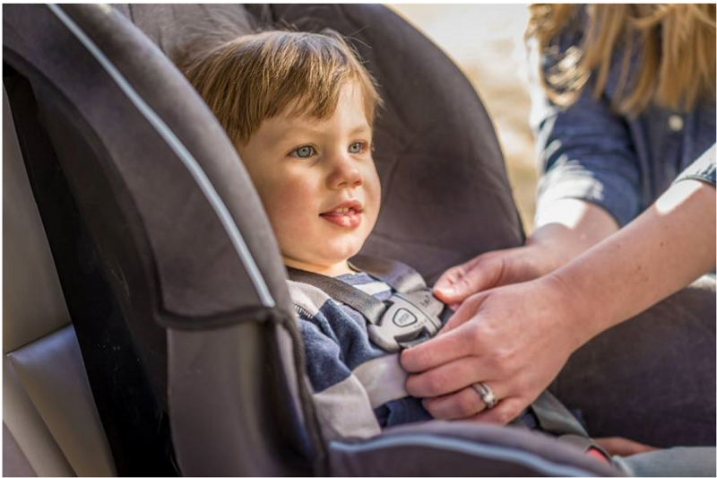 Kdy přestat nosit dítě v autosedačce? Přečti si tohle!