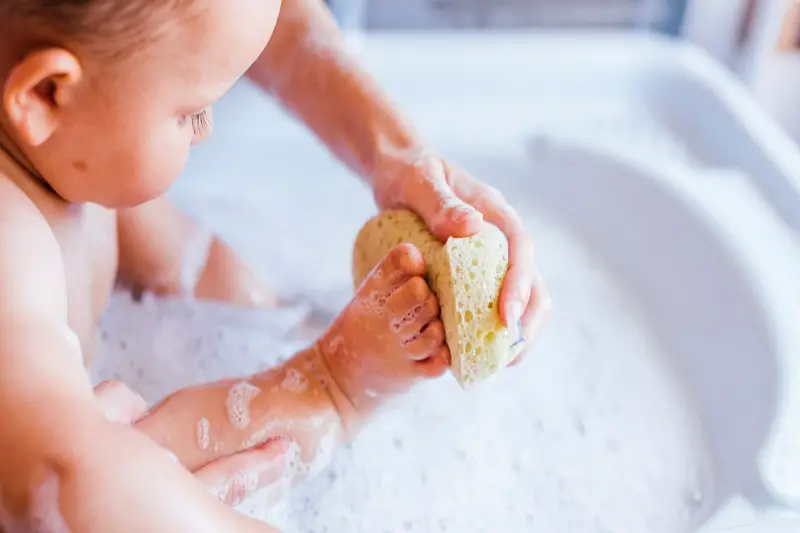 Kdy se může dítě po obřízce koupat? Nápady