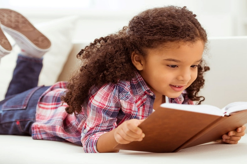 V jakém věku může dítě rozpoznat knihu podle jejího jména? Průvodce